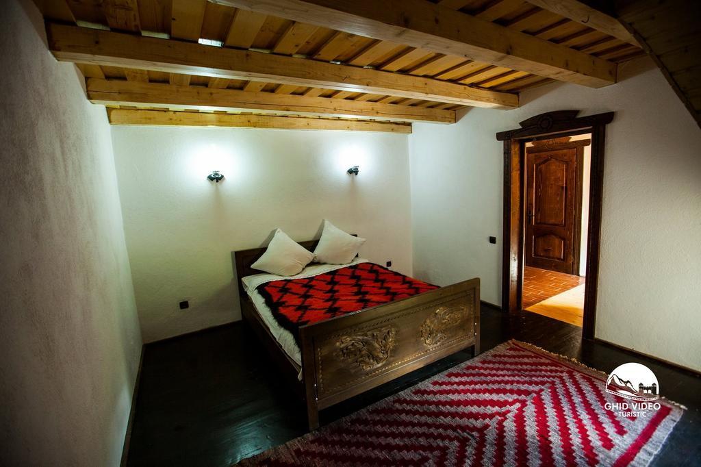 Conacul Drahneilor Hotel Ruscova ห้อง รูปภาพ